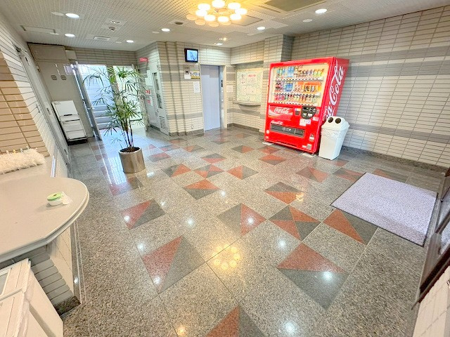 ジュネス新大阪のロビー