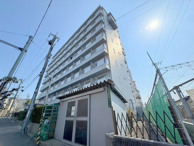 ジュネス新大阪の外観