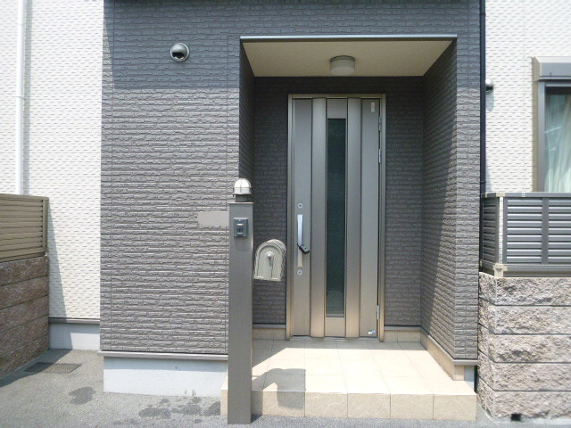 ラヴィアンローズのエントランス