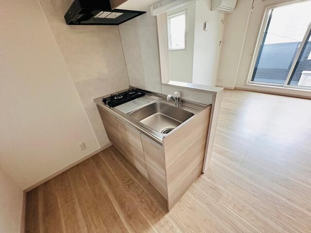 ＭｏｎａＭａｉｓｏｎ泉中央のキッチン