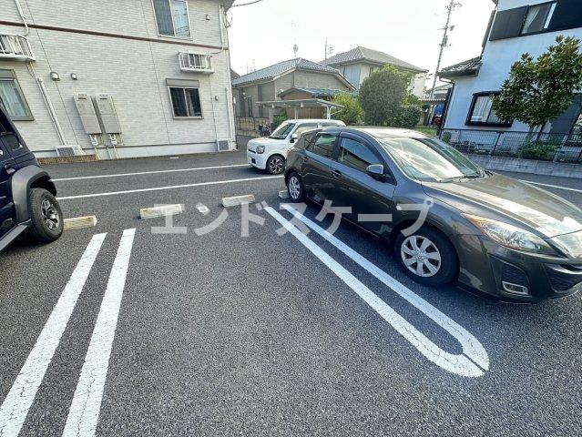 ＬａＴｏｕｒＫＡＩＺＡＷＡ　Ⅴの駐車場|高崎、前橋のお部屋探しはエンドスケープまで！お客様の理想お聞かせ下さい♪