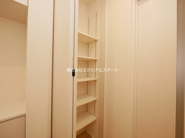 メゾン　ミロワール天王寺の収納