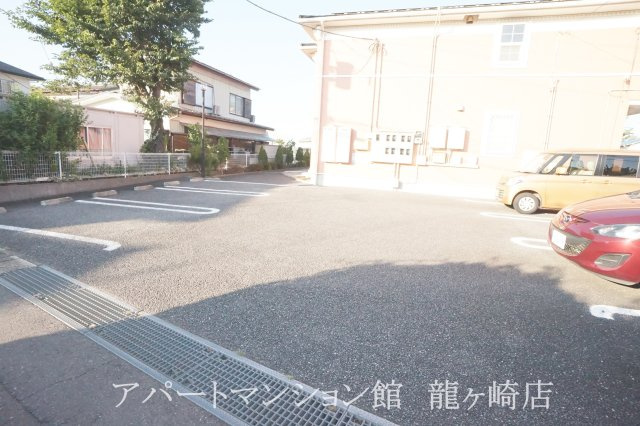 ルヴェ・デュ・ソレイユの駐車場