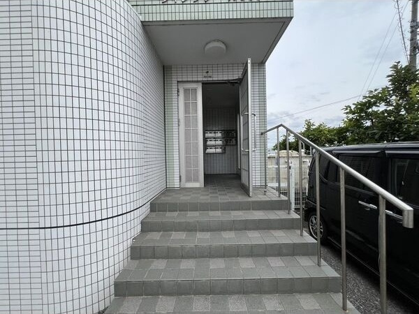 ヴィレッジWILLのエントランス