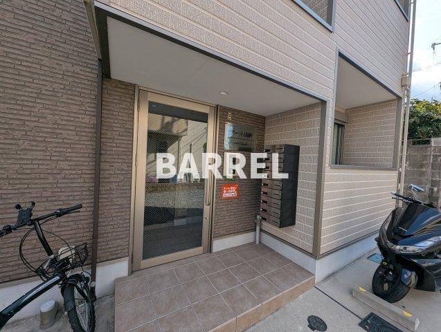 アート大桐のエントランス
