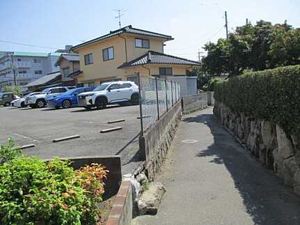 佐伯区五日市中央4丁目の前面道路含む現地写真