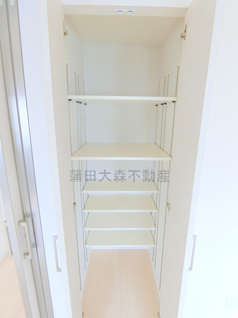六郷土手分譲賃貸マンションの収納|ダイニング収納