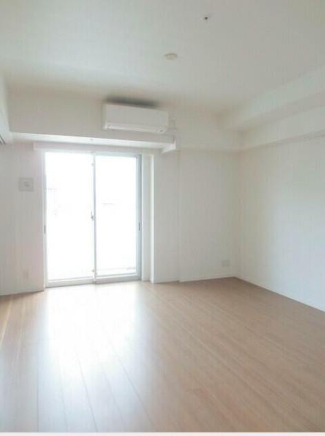 メトロステージ上野の居間・リビング