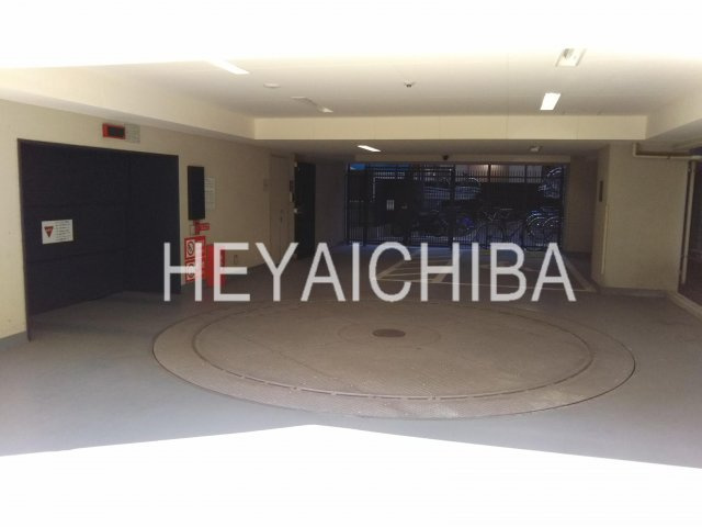 メトロステージ上野の駐車場