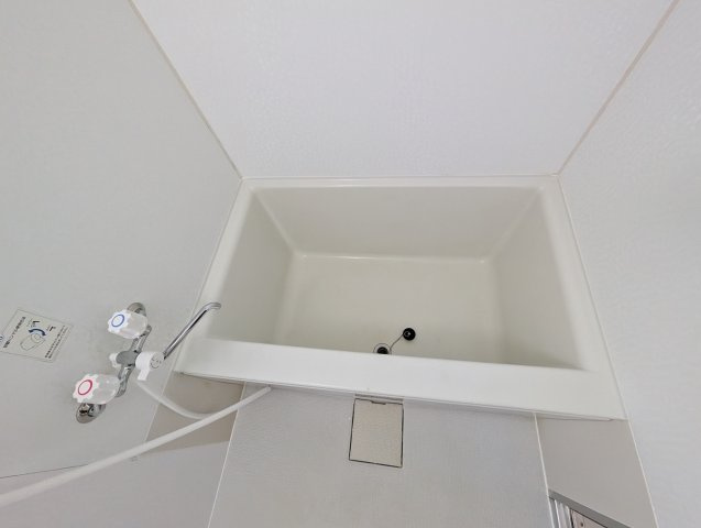 ハイツエルソールの浴室