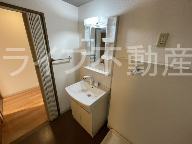 MⅢTAKAI の独立洗面台|独立洗面化粧台付き