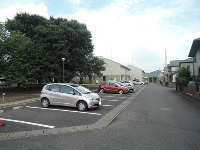 【駐車場】 | メゾン医大前桜 Ｄ | 駐車場