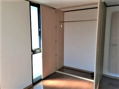 レオパレス久松の収納