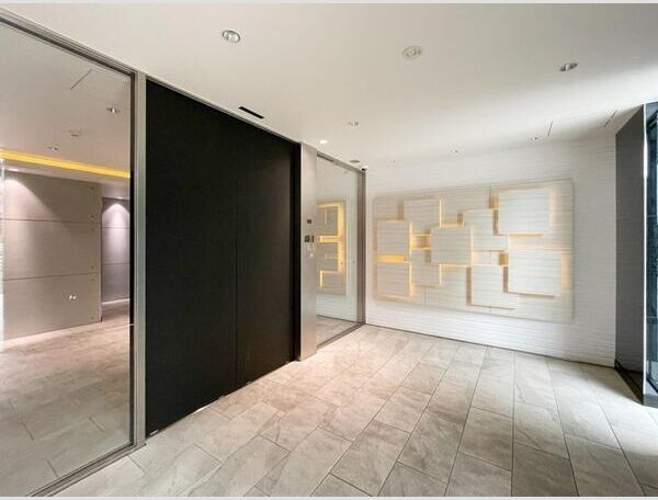 S-RESIDENCE新大阪Ridenteのエントランス