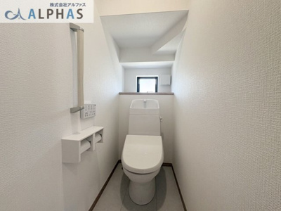 【内観：施工例】 | 三木市緑が丘町中一丁目　新築戸建 | ■ゆとりの洗面スペースで朝の身支度もスムーズにできます♪※同社施工例
