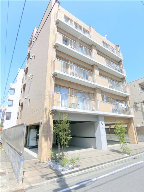 HF大森町レジデンスの外観|2002年11月築　RC鉄筋コンクリート造地上6階建て総戸数26戸の人気賃貸マンション　2023年リノベーション済！京急本線大森町駅最寄り梅屋敷駅も徒歩圏内の東京都大田区大森中1丁目