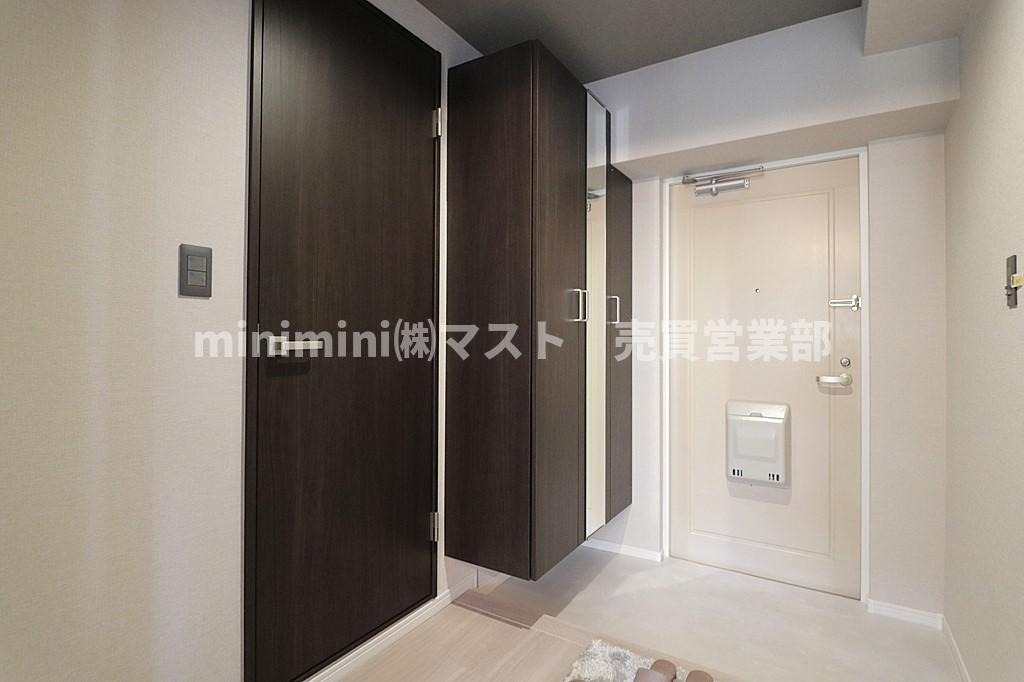 ライオンズマンション日本橋の玄関