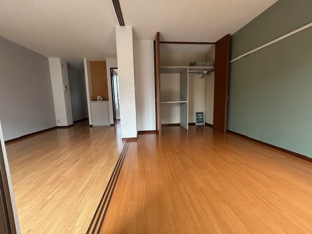 【寝室】