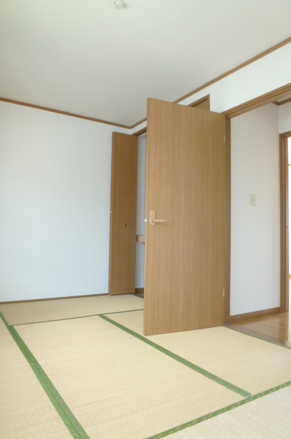 カーサLOVの寝室|落ち着いて過ごせるお部屋なので、寝室にいかがでしょうか