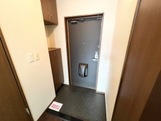 プチメゾン辰の玄関