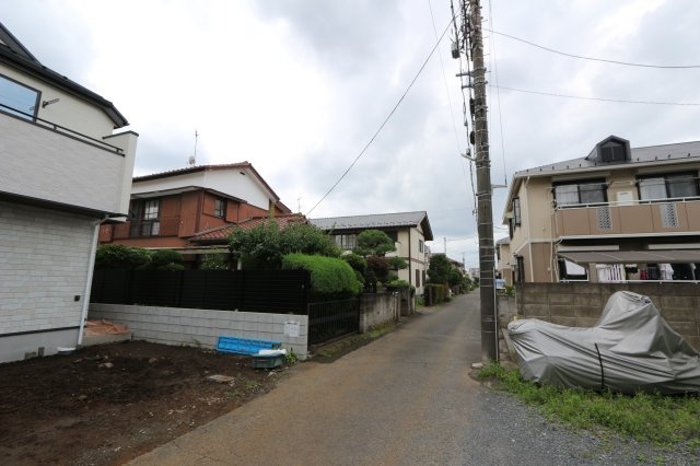 国分寺市戸倉　全二区画の外観|不在時に荷物を受け取ってくれる宅配ボックス。
戸建にはまだまだ少ない装備ですね。