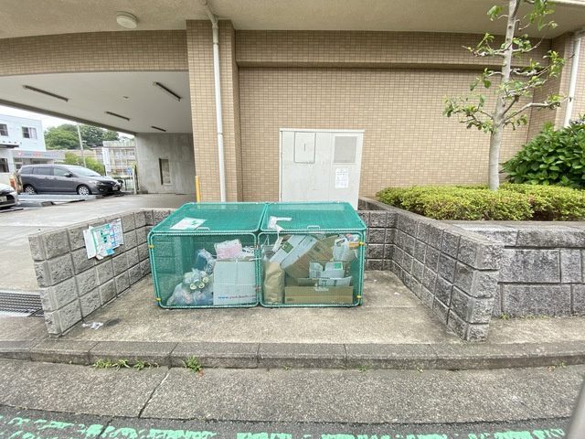 ★敷地内ゴミ捨て場★