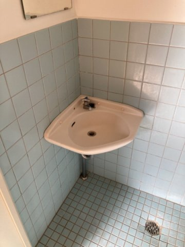 山脇ビルの洗面所