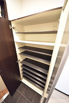 キャメロンプレイス中山手通の玄関