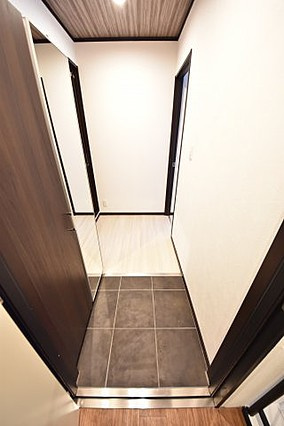 キャメロンプレイス中山手通の玄関