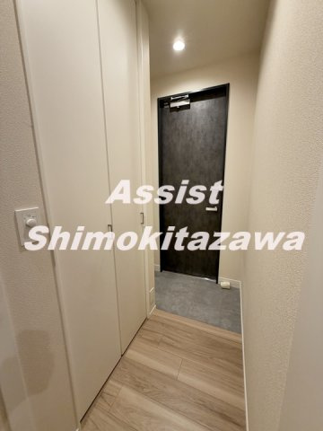 クレール世田谷の玄関