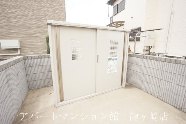 ノーブル ウエストⅥのバルコニー|ゴミ置き場