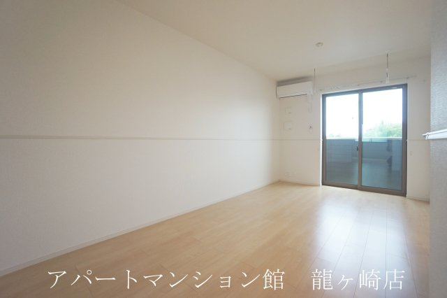 ベラカーサ　セコンドの居間・リビング