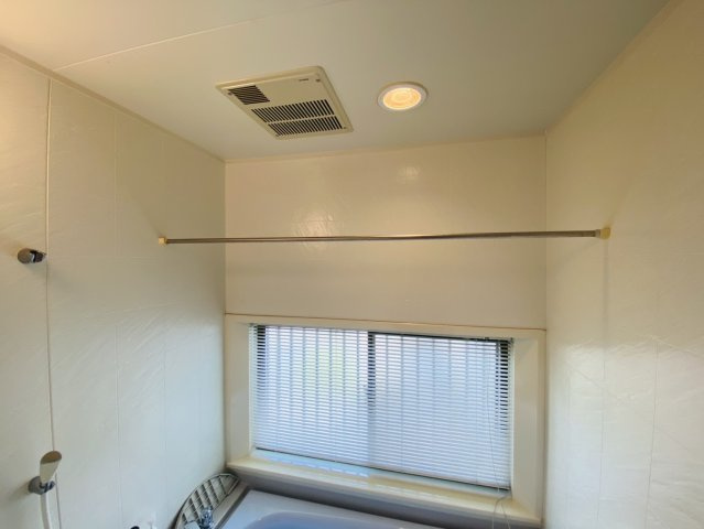瑞穂市 居倉（美江寺駅） 2階建 ４ＬＤＫのその他|浴室乾燥機
