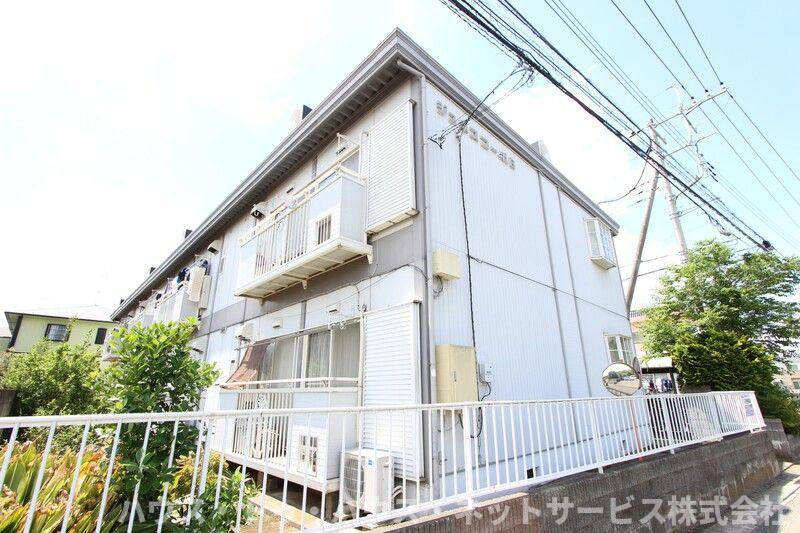 ジュネスコーポB棟の外観