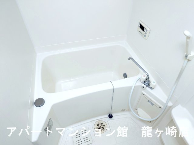 雫（しずく）の浴室