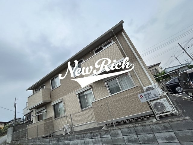 北群馬郡吉岡町大字陣場のアパートの外観