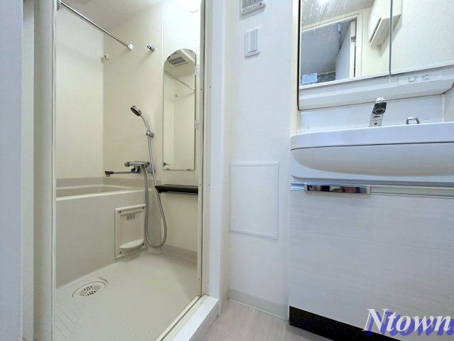【洗面所】 | プレサンス丸の内リラティ | 忙しい朝には欠かせない洗面所です