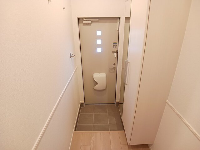 グランディール富雄南の玄関|玄関です