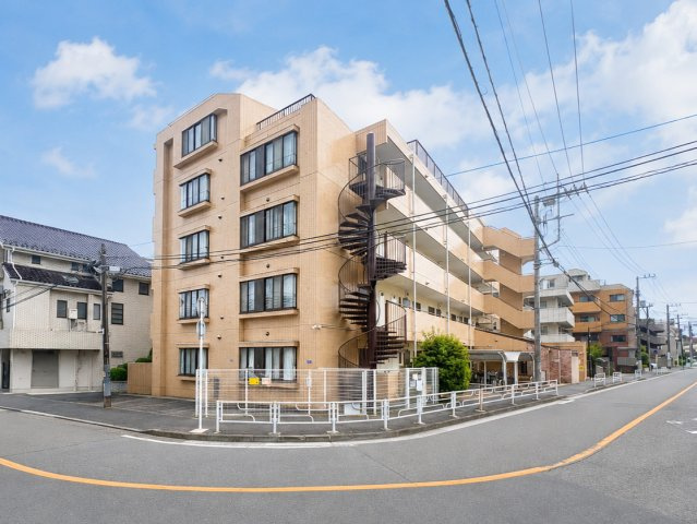 【外観】 | コーラル根岸　根岸まで5分/庭付き/Reform物件/広々ＬＤＫ | ◆土・日・祝日は、当社スタッフによる現地案内会を実施しております。もちろん平日のご案内も可能です。お気軽にご相談ください！！