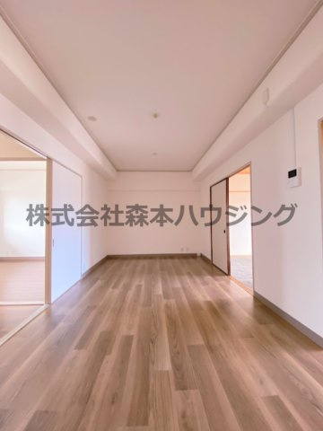 【居間・リビング】 | 　奥野マンション | 使いやすいリビングです