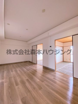 【居間・リビング】 | 　奥野マンション | こちらのリビングで趣味の時間をお楽しみください