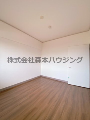 【洋室】 | 　奥野マンション | ゆったりした洋室です