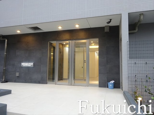 ラティエラ都立大学のエントランス