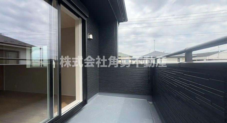 伊勢原市東大竹　新築一戸建て　4号棟の内観：施工例|《施工例》バルコニー