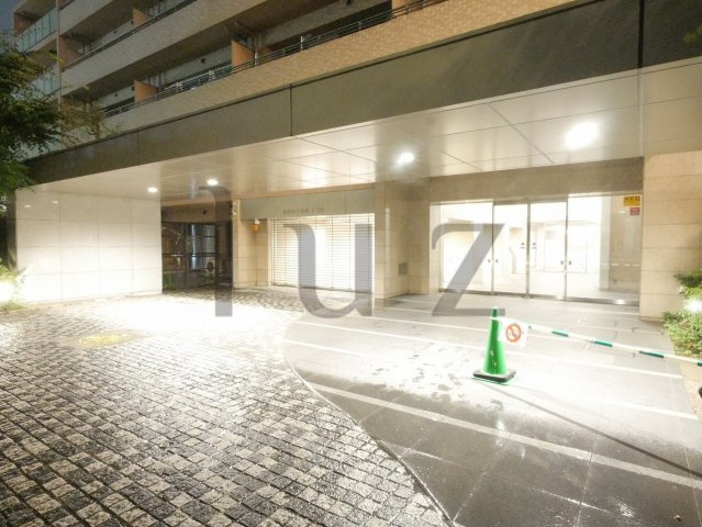 ザパークハウス横濱中山のエントランス