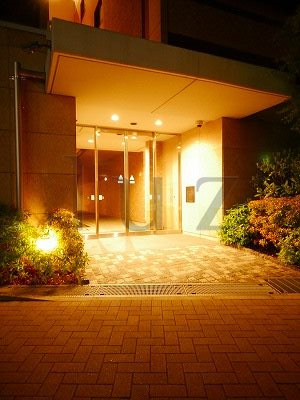 ザパークハウス横濱中山のエントランス