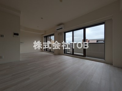 【居間・リビング】 | コートハウス千歳船橋 | 15帖