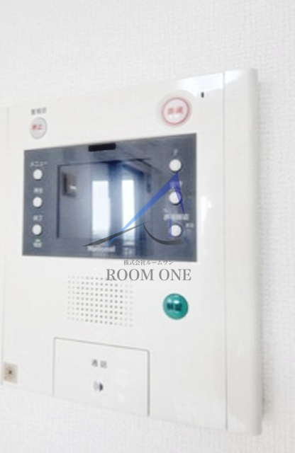 ドルチェ東京府中・弐番館のセキュリティ|モニター付きインターホンです。