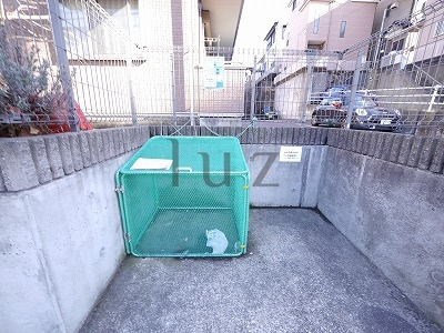 ラカーサフェリーチェ篠崎の設備|ゴミ置き場です