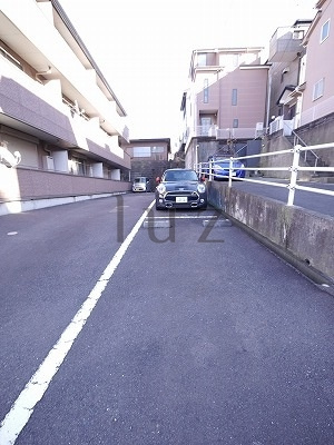 ラカーサフェリーチェ篠崎の駐車場|駐車スペースもあります